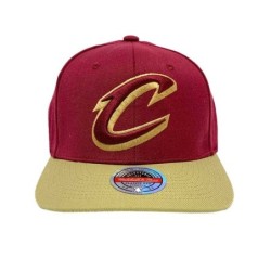 Burgundy and gold stretch-buckle hat